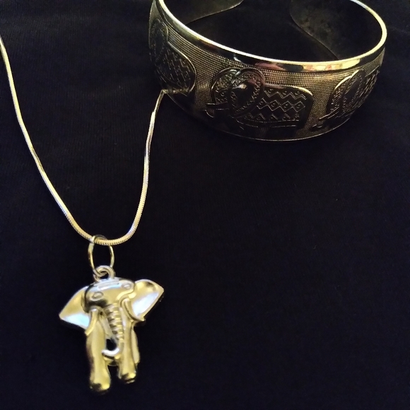 Silver tone elephant jewelry - Picture 2 of 5